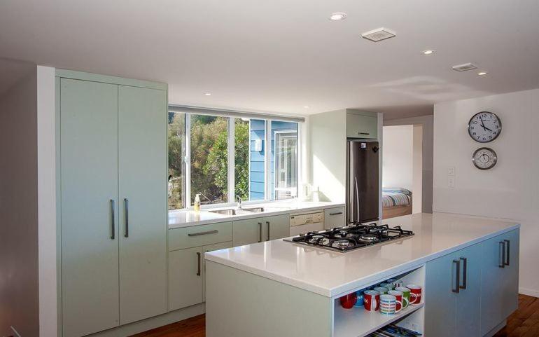 Shoreside - Tutukaka Holiday Home Экстерьер фото