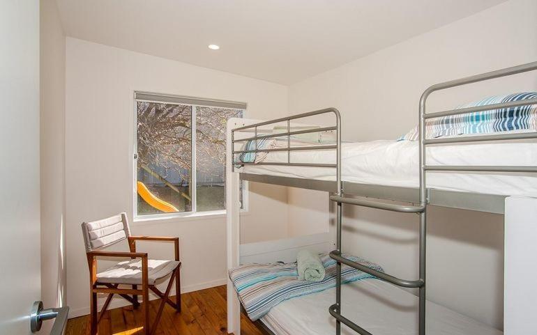 Shoreside - Tutukaka Holiday Home Экстерьер фото